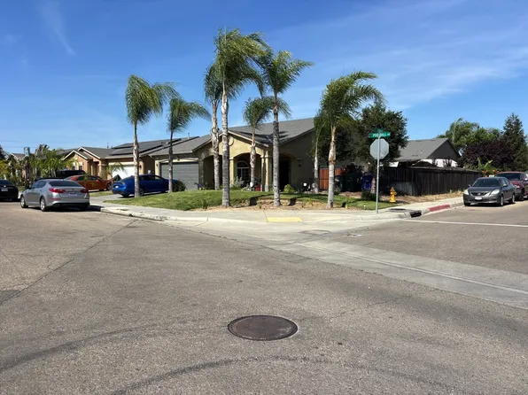 8470 Foothill Ave, Parlier, CA 93648