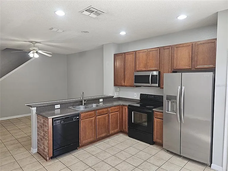 5116 Dominica Dr — Photo 5