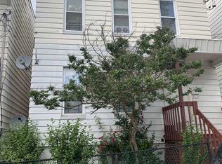 32 Grove Ter, Irvington, NJ 07111