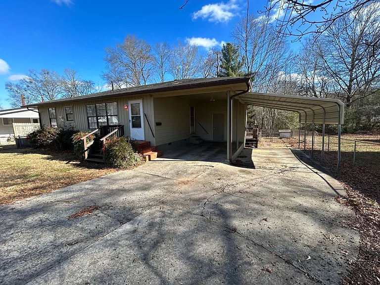 4 Van Tassel Dr SE — Photo 2
