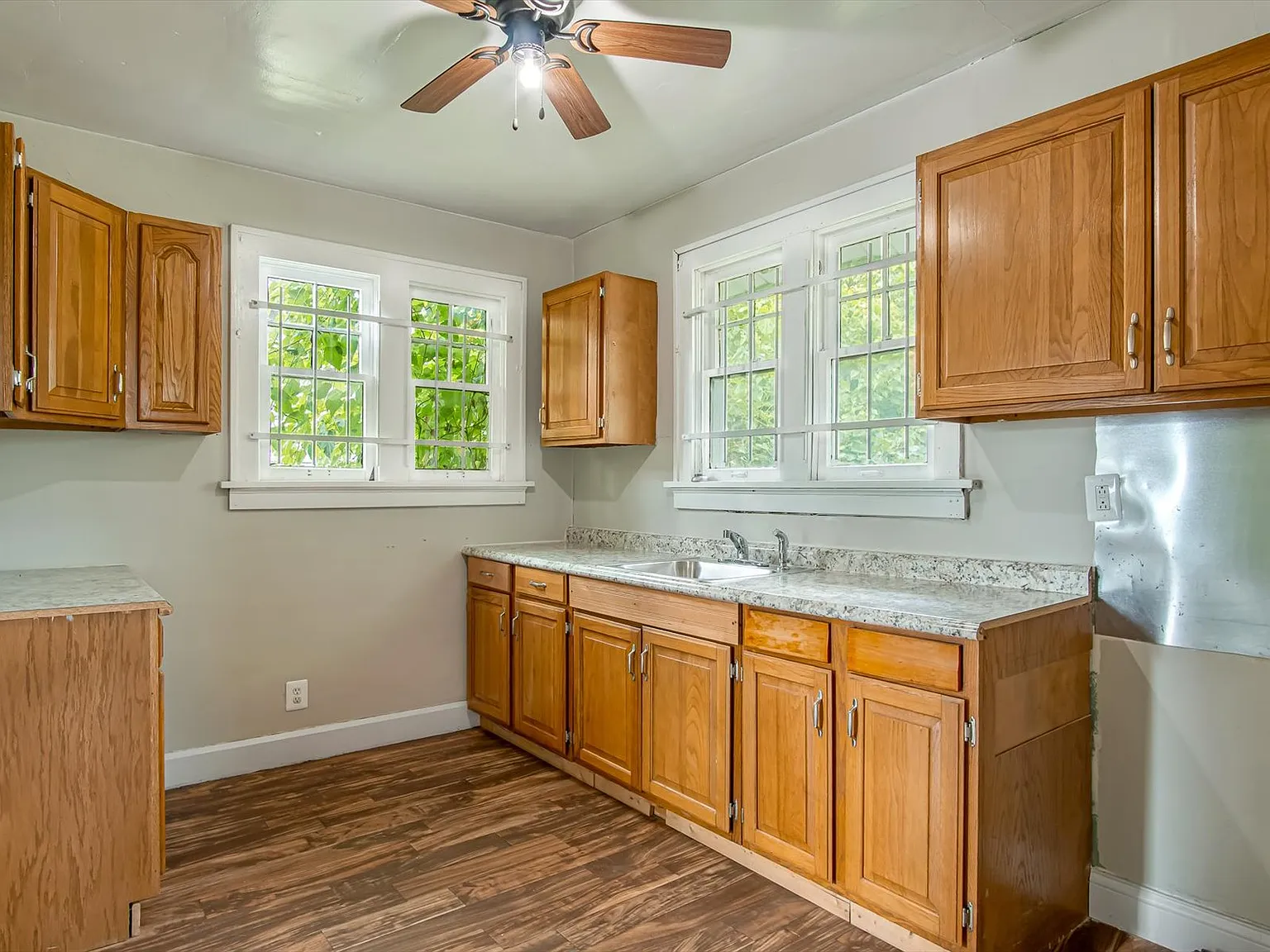 1 bed, 850 sqft, $895 — Photo 3