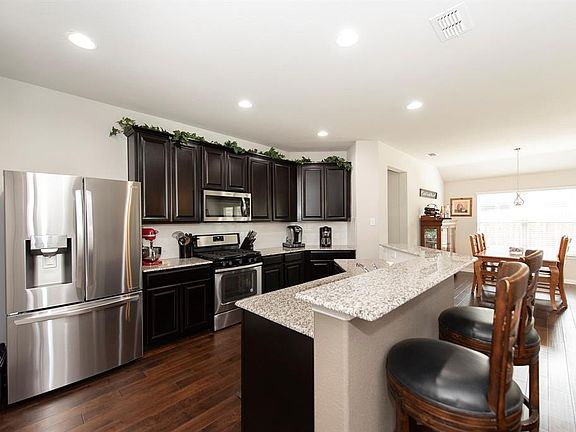 5th image of 2716 Sun Creek Dr
