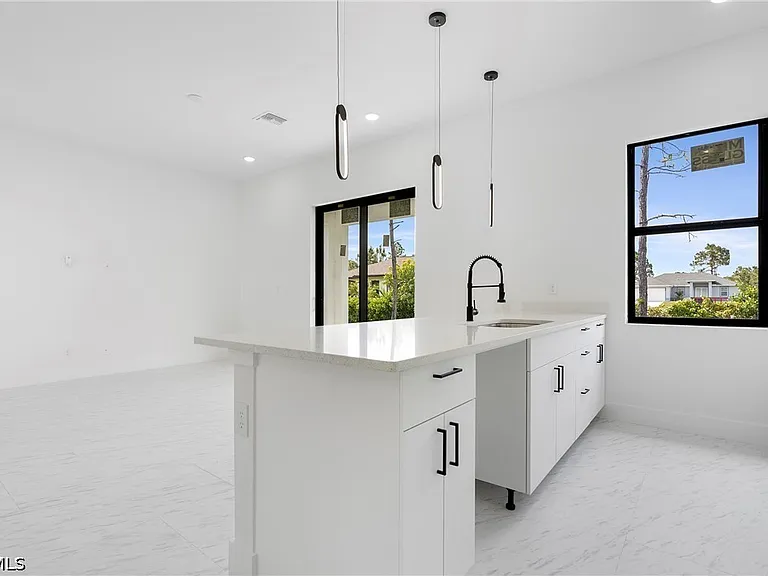 3175 Sunshine Blvd — Photo 17