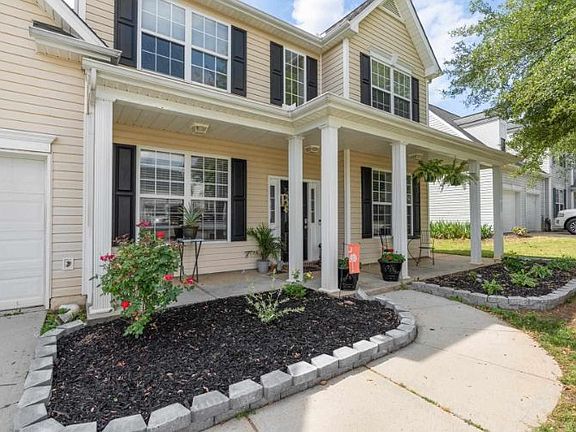 2nd image of 22 Birkhall Cir