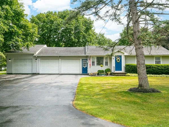 39 Crest Ave, Macedon, NY 14502
