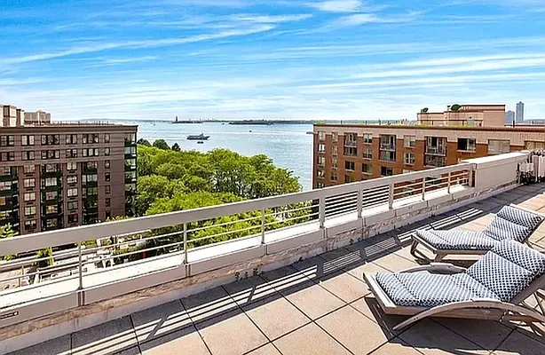 Rented by Corcoran | media 21