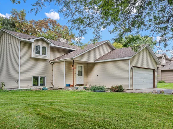 6933 Magda Dr N, Maple Grove, MN 55369