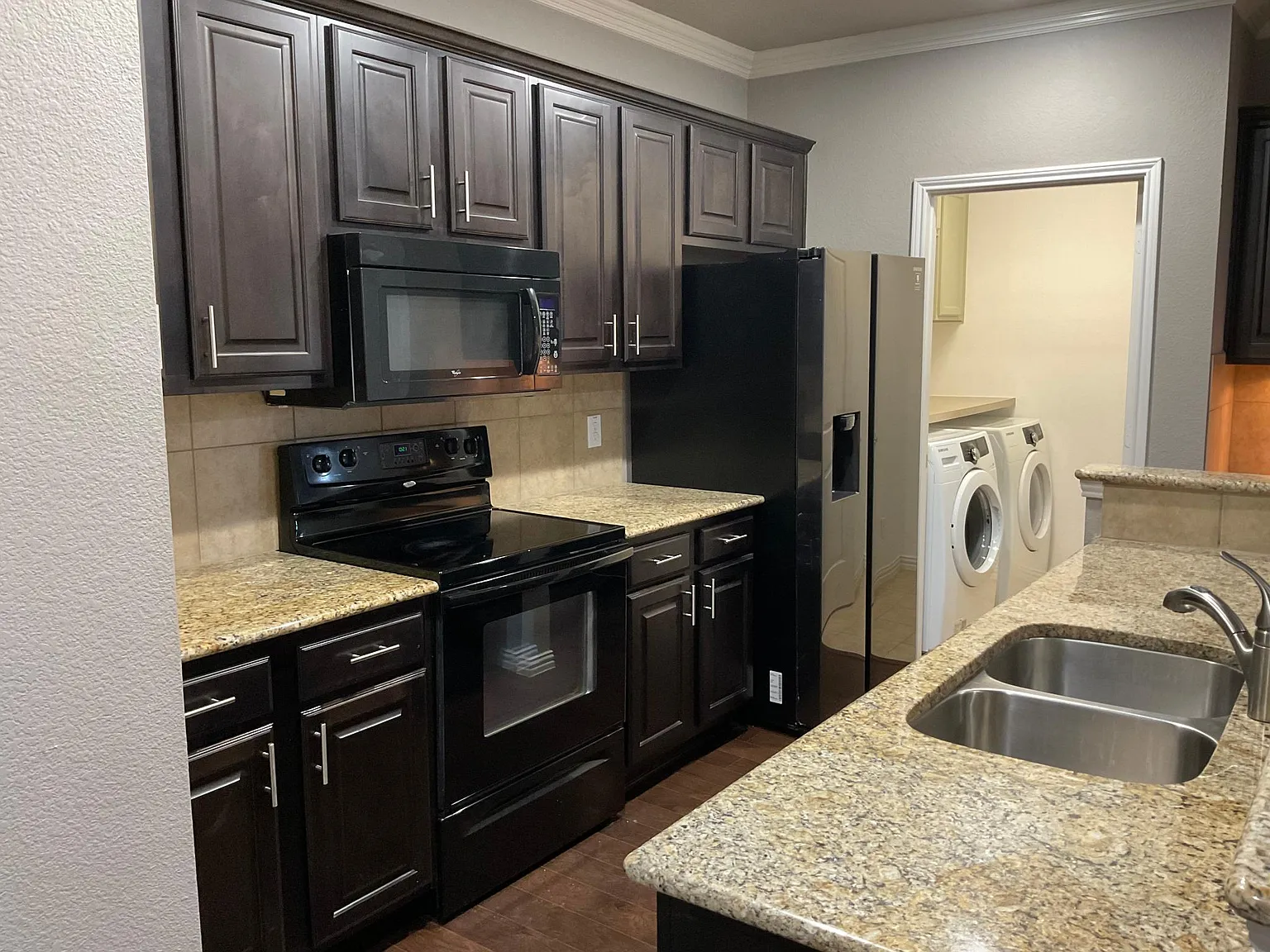 2 bed, 1276 sqft, $1,895 — Photo 4