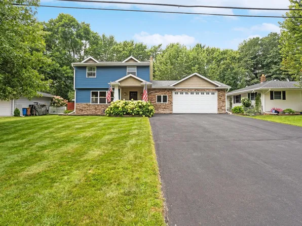 3903 E County Line N, Saint Paul, MN 55110
