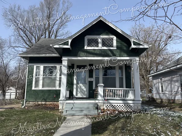 1208 S Massachusetts Ave, Sedalia, MO 65301