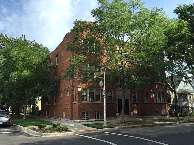 1st image of 4057 N Sacramento Ave APT 3