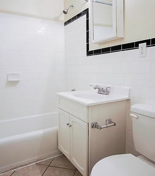 1011 Kinney St — Photo 13