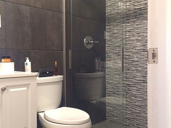 3rd image of 248 W 20th St APT 3