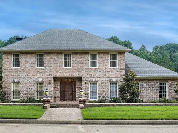 24 Lorian Dr, Little Rock, AR 72212