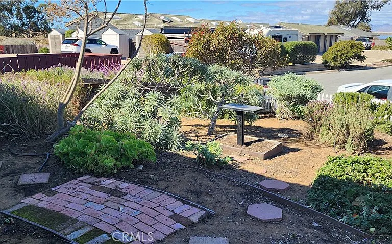 1996 Nevada Ct — Photo 2