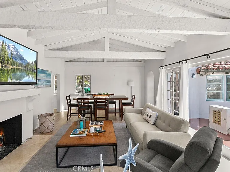 52 Emerald Bay — Photo 9