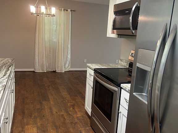 3rd image of 1016 Old York Hampton Hwy #1