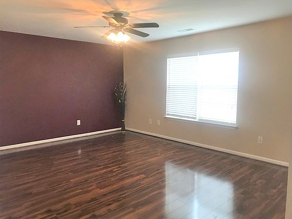 3rd image of 7316 Scenic Village Ln
