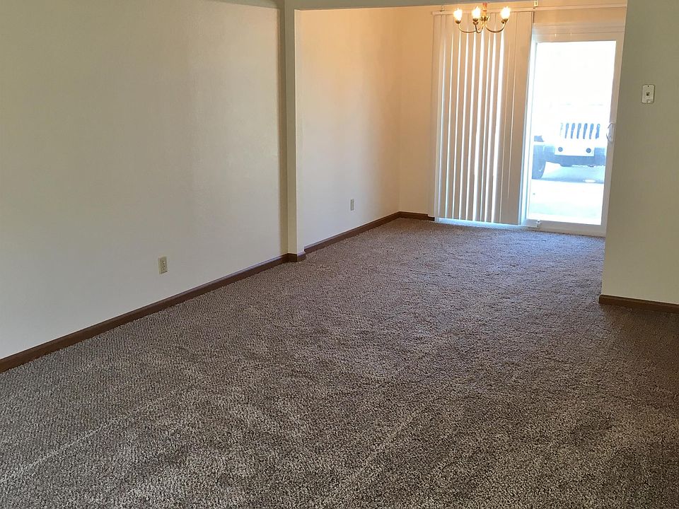 1st image of 1306 Cherry Pl APT B