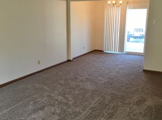 1306 Cherry Pl APT B, Great Bend, KS 67530