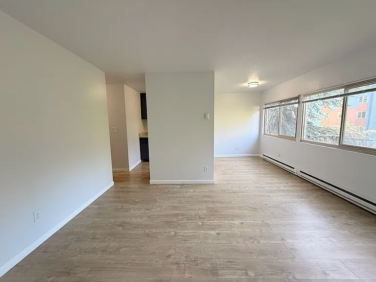 The Willis Apartments — Photo 37