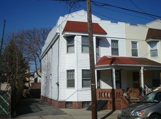 7438 64th St, Ridgewood, NY 11385