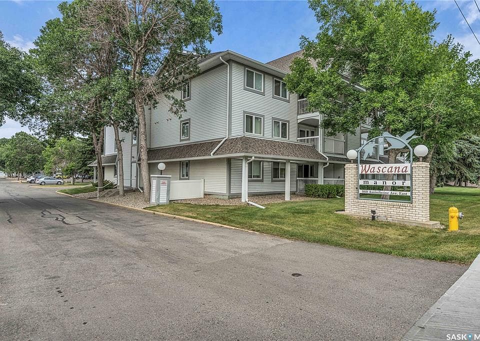 1st image of 960 E Assiniboine Ave #117