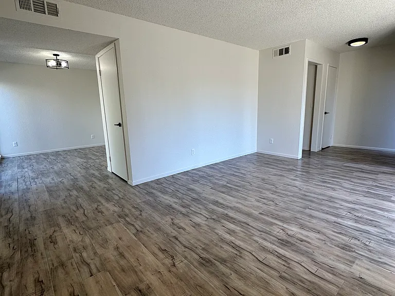 1835 Westminster Ct #1 — Photo 8