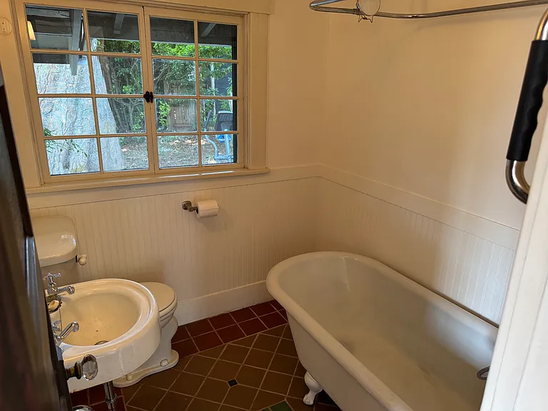 7511 SW 31st Ave — Photo 13