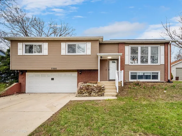 7300 Willow Ave, Woodridge, IL 60517