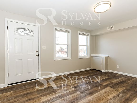 3rd image of 7433 Holabird Ave