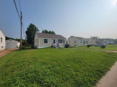 8227 Zoe Dr, Saint Louis, MO, 63134