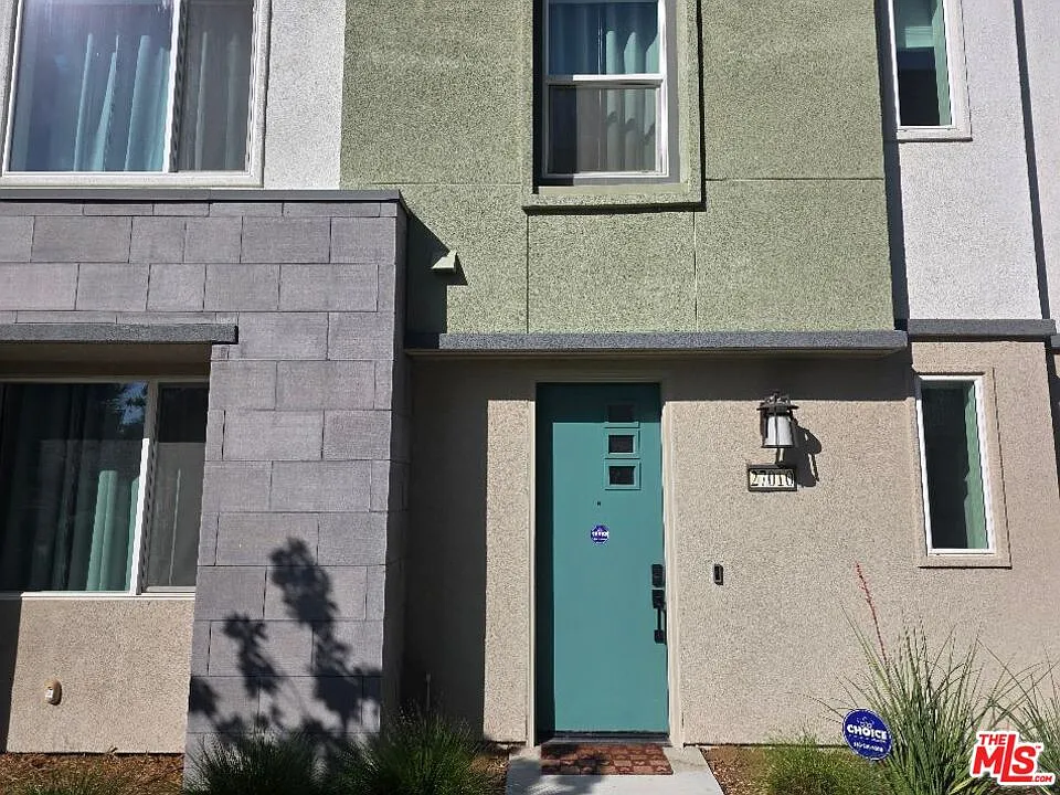 27010 Tanager Ln