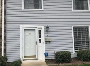209 E Montcastle Dr, Greensboro, NC 27406