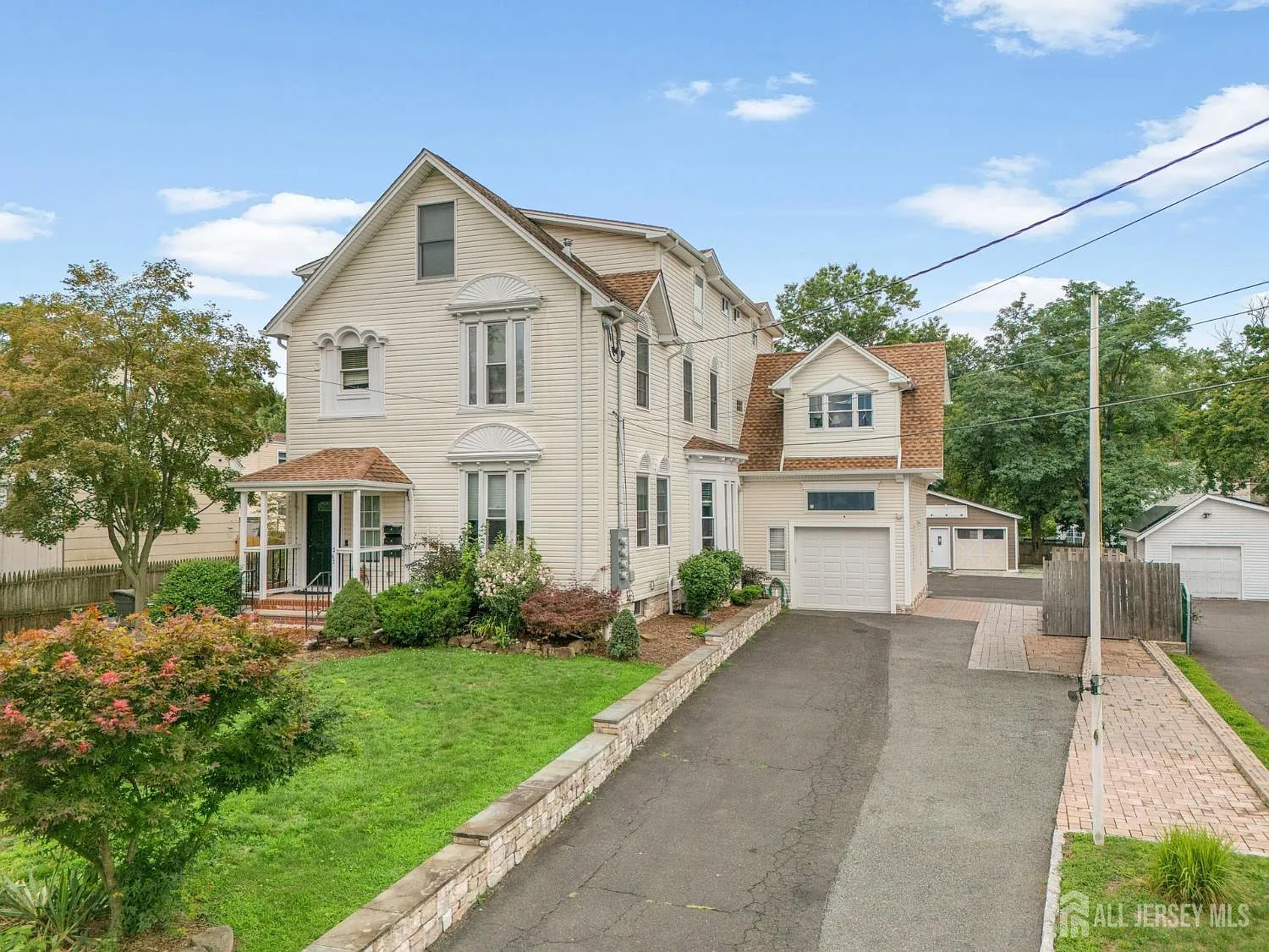 3 bed, 4.0 bath, $3,800 — Photo 1