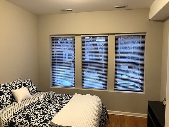 5th image of 3215-21 W Cullom Ave #1