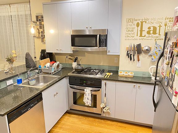 4th image of 1019 NE 125th St Suite A
