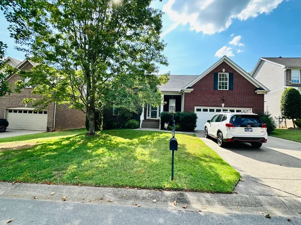 829 Cranberry Ln, Nolensville, TN 37135