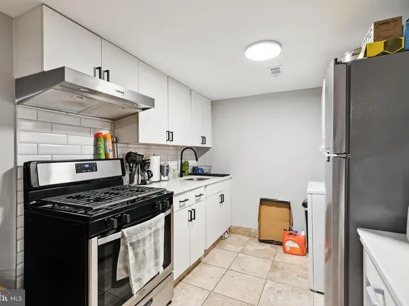 108 Queen St Floor 3, Philadelphia, PA 19147