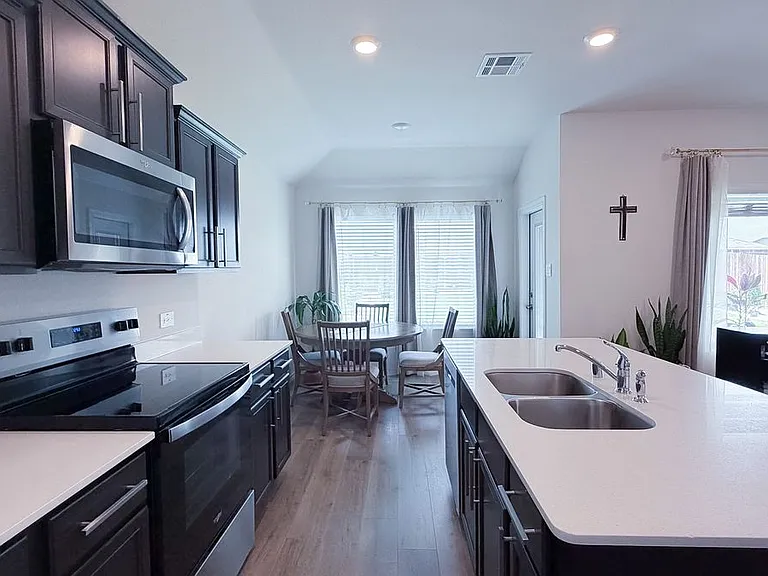 702 Sunlight Loop — Photo 12