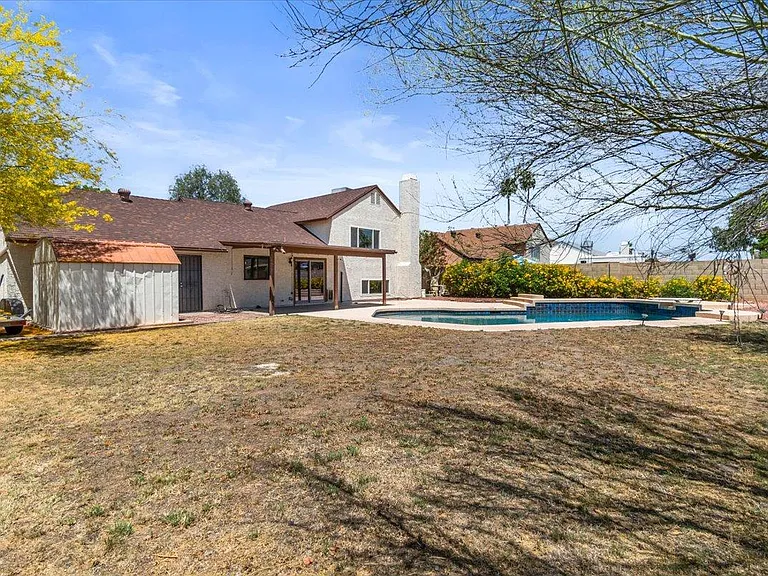 1041 E Kristal Way — Photo 38
