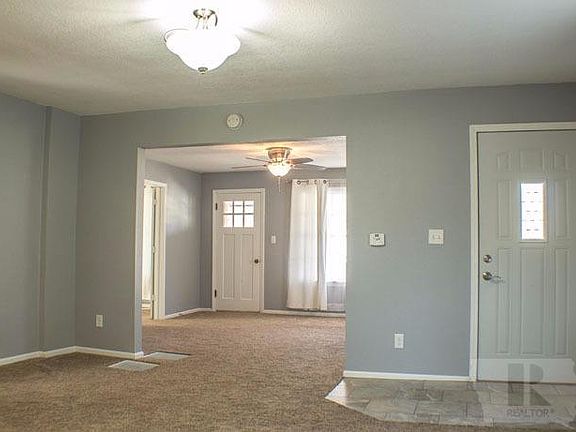 4th image of 616 6th Ave E