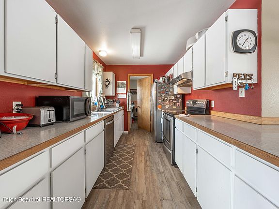 5th image of 2138 Corner Creek Ln
