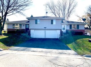 1061 Perry St, Watertown, WI 53098