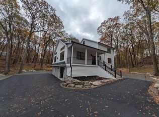 106 Beach Rd, Milford, PA 18337