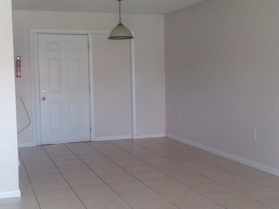 5th image of 1721 NW 20th Ct