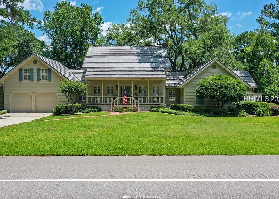 1st image of 128 Moss Creek Dr