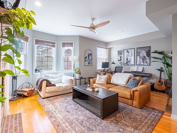 3rd image of 1427 N Bosworth Ave APT 2