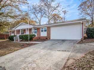 109 Robin Hood Dr, Newnan, GA 30263