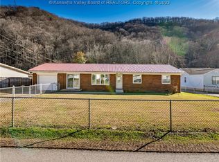 2022 Witcher Creek Rd, Belle, WV 25015